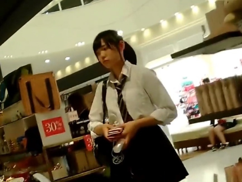 [Voyeur Video] This video of a beautiful high school girl's pure white panty flash as she squats down is so hot it's almost painful...