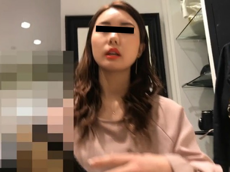 【盗撮動画】（2名収録）美人ショップ店員ちゃん、仕込みスマホでパンチラ盗撮されてしまうの巻