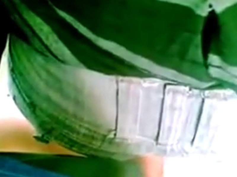 [Voyeur Video] A girl in short shorts being groped on a train has her video leaked online...