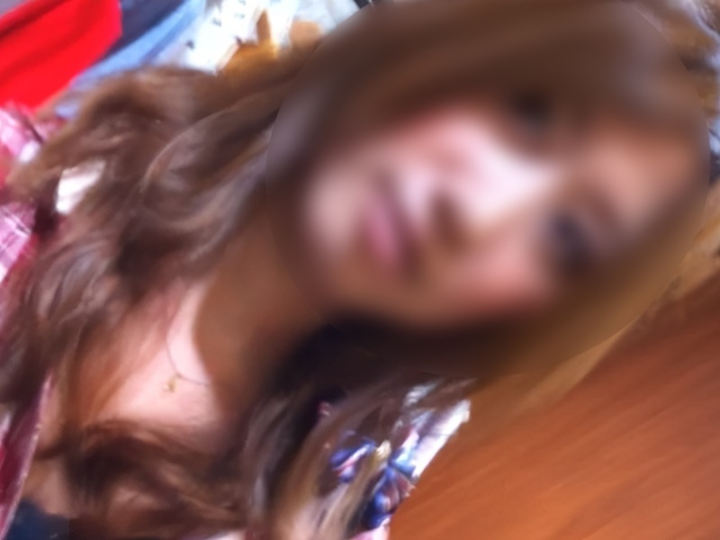 【盗撮動画】プロ撮り師に狙われたギャル店員さん、エチエチパンティを盗み撮られる