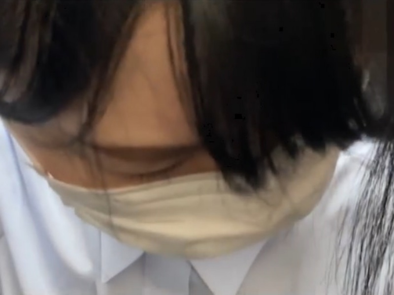 [Groper Video] His disgust is plain to see. Here’s the entire incident involving a professional groper who pays no heed to the desperate resistance of a demure office lady...