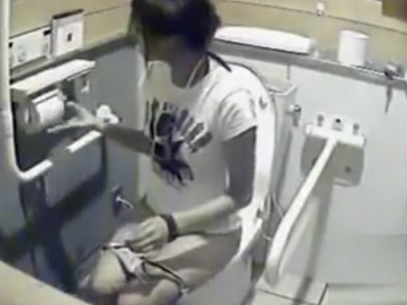 [Voyeurism Video] Hidden camera footage from a women's restroom in Japan leaks onto a sharing site, sparking global controversy