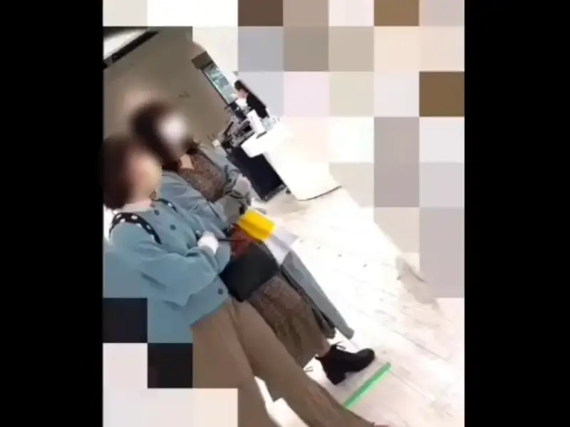 【盗撮動画】清楚系JDのロンスカ攻略。少しネットを漁ればこういうリアルなパンチラが見れるという事実