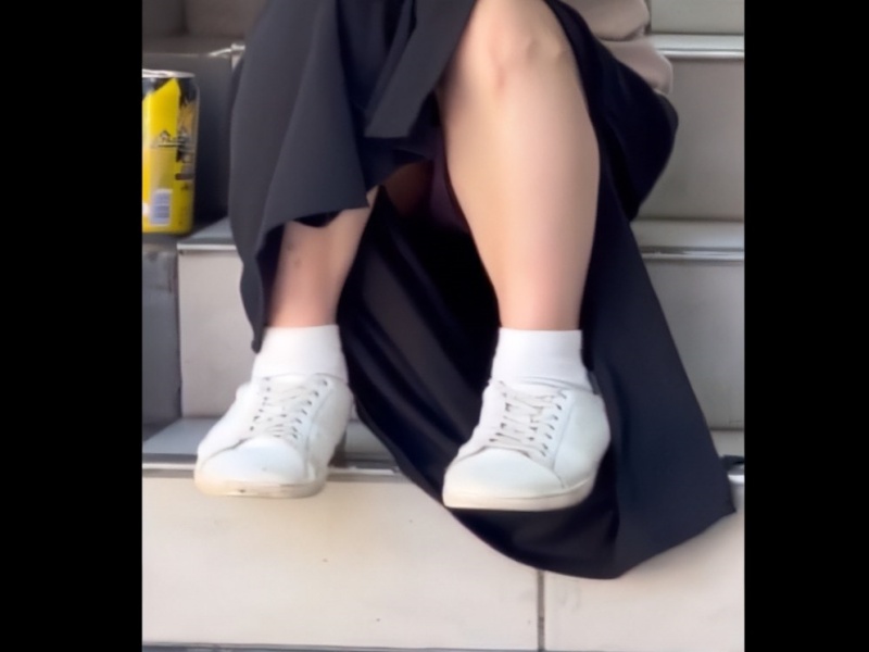 [Voyeur Video] "Almost Real" Up-the-Skirt Shots of an Unwary Amateur Girl Re-Uploaded to a Video-Sharing Site