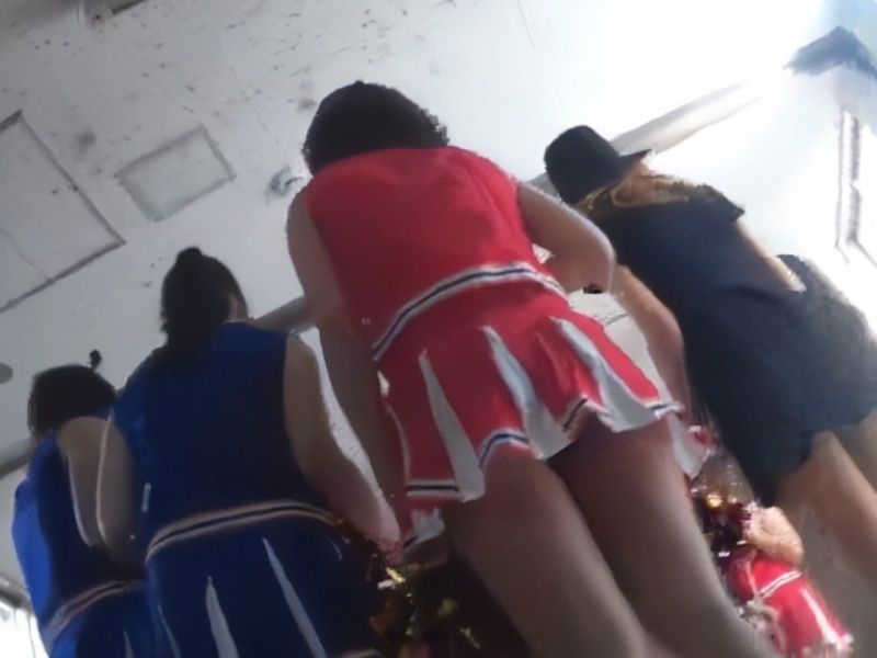 [Voyeurism Video] A certain school's cultural festival turns into a venue for panty shots, thanks to perverts who planted upside-down cameras