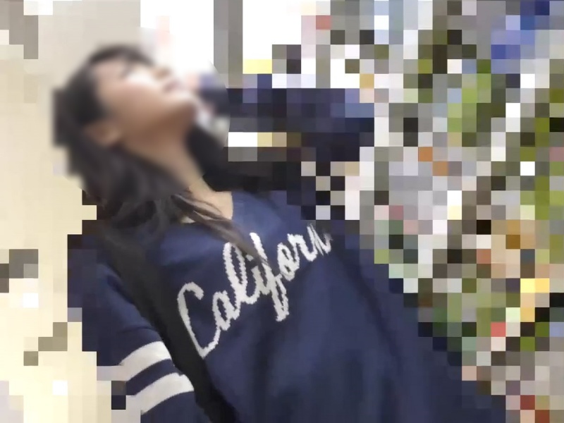 【盗撮動画】可愛い女子生徒をロックオン→電車で囲み痴漢後は無許可中出しというこの世の闇