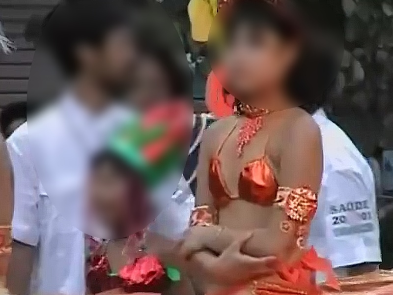 【盗撮動画】ママによって強制参加させられた可愛いサンバ姉妹さん、カメコに撮られてしまう