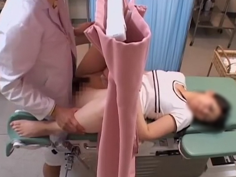 【盗撮動画】悪徳産婦人科「では膣内にお薬注入しますよ？」→ ただの無許可中出しだった結果・・・