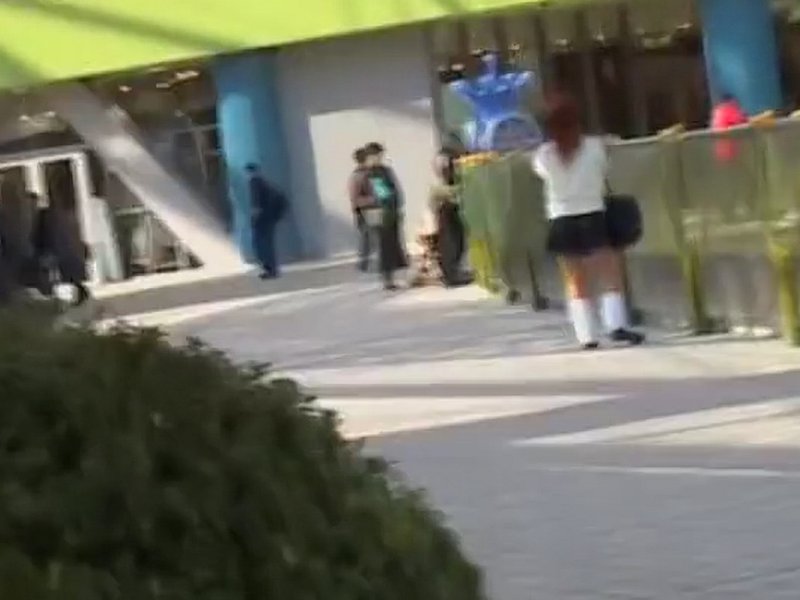 [Voyeur Video] Dangerous Individual: "I think I'll make that schoolgirl in uniform my target today..." → Shocking footage of the crime is leaked