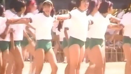 【盗撮動画】1995年モノ。かつてはJK達がブルマ体操服姿で運動会を楽しんでいたという事実