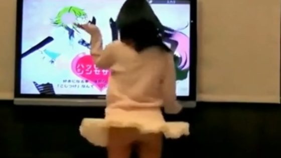 【動画】クラスでNo.1の超絶美少女女子生徒さん、踊ってみたパンチラで100万回再生される