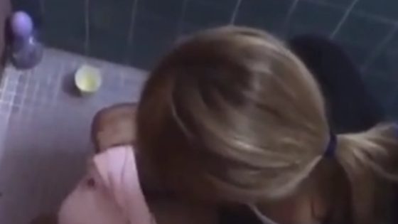 【盗撮動画】深夜の病棟女子トイレで隠し撮り事案。個室でオナニーに勤しむ2人の美人ナースたち