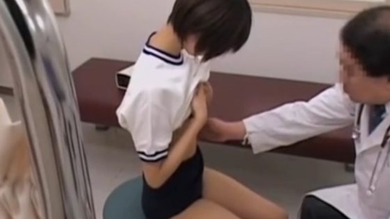 【盗撮動画】ショートヘアーなスポーティー美少女JKが健康診断で変態医師に性的いたずらされる一部始終